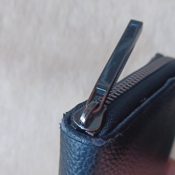 Halston wallet - Picture 13 of 16